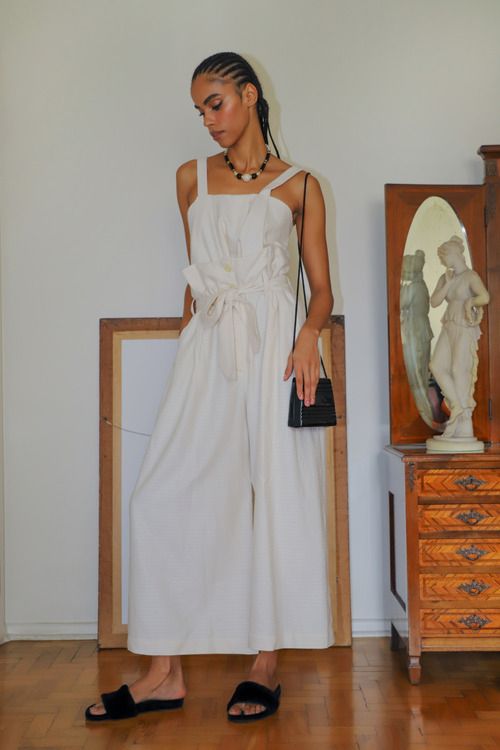 CONJUNTO DELTA OFFWHITE SUPERFLUOUS