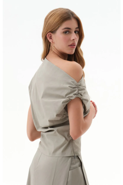 BLUSA ALESSIA FRANZIDOS NA LATERAL CINZA ALEHA