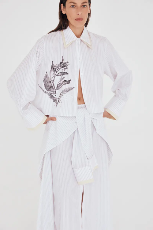 CAMISA BOXY TRICOLINE RISCA DE GIZ ESTAMPADO COVEN