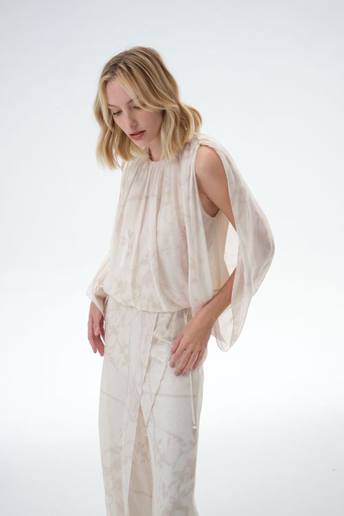 BLUSA NICOLE MODAL COM SEDA CRU ALEHA