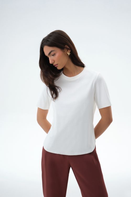 T-SHIRT AMELIA DETALHE NA LATERAL OFFWHITE ALEHA