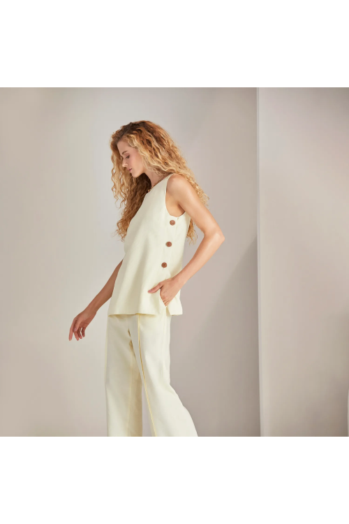 BLUSA LILOU COM ABERTURA E BOTOES AMARELO LALIBELA