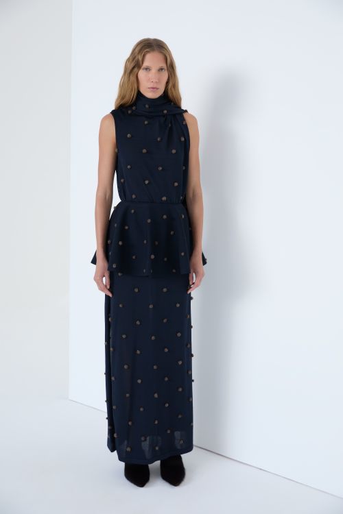 VESTIDO COM BASQUE EM TRICOT LISO BORDADO POAS DE LA MARINHO COVEN