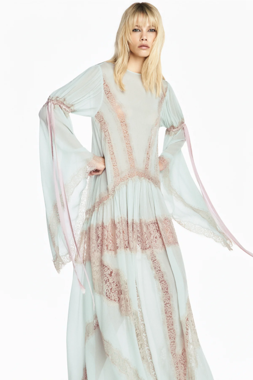 VESTIDO LONGO MANGA LONGO CHIFFON VERDE COM RENDA TIG