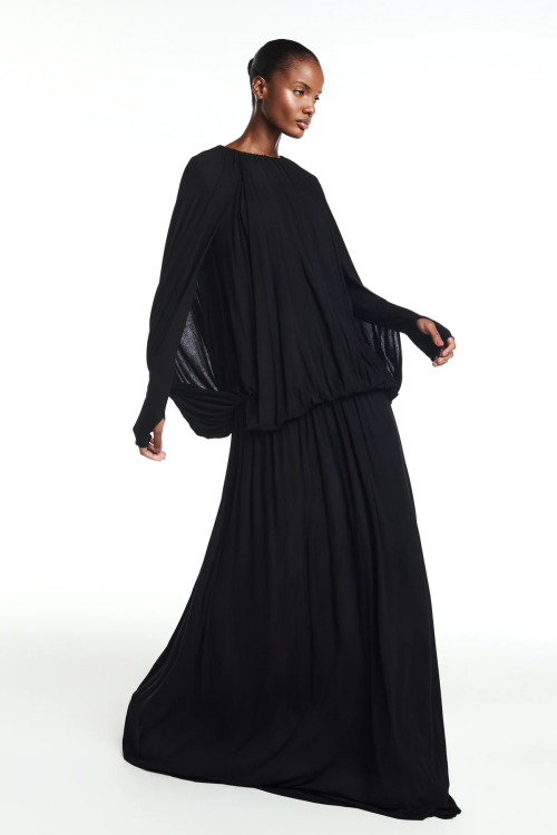 VESTIDO LONGO AMPLO CAPA MALHA PRETO TIG