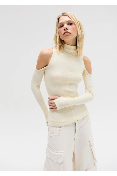 BLUSA GOLA ALTA ABERTURA OMBRO MANTEIGA TIG