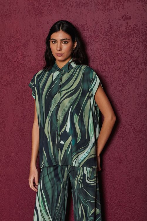 BLUSA FLUITY BOTOES ABSRATA ESTAMPA VERDE VOAR